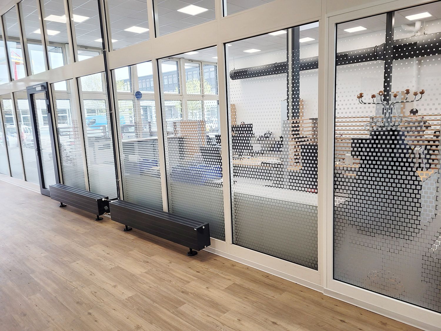 Schriftcenter_Braunschweig_Sichtschutz-Autohaus Rosier